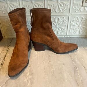 Naturalizer Brown Suede Boots